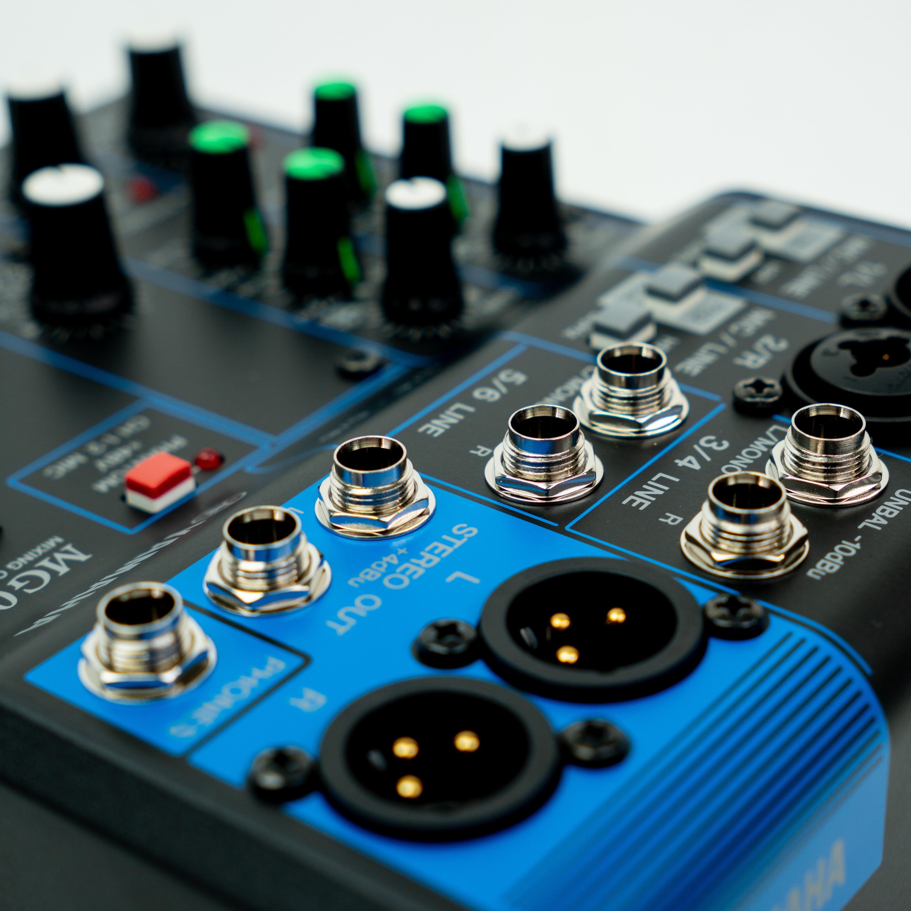 CONSOLA PASIVA YAMAHA 6C