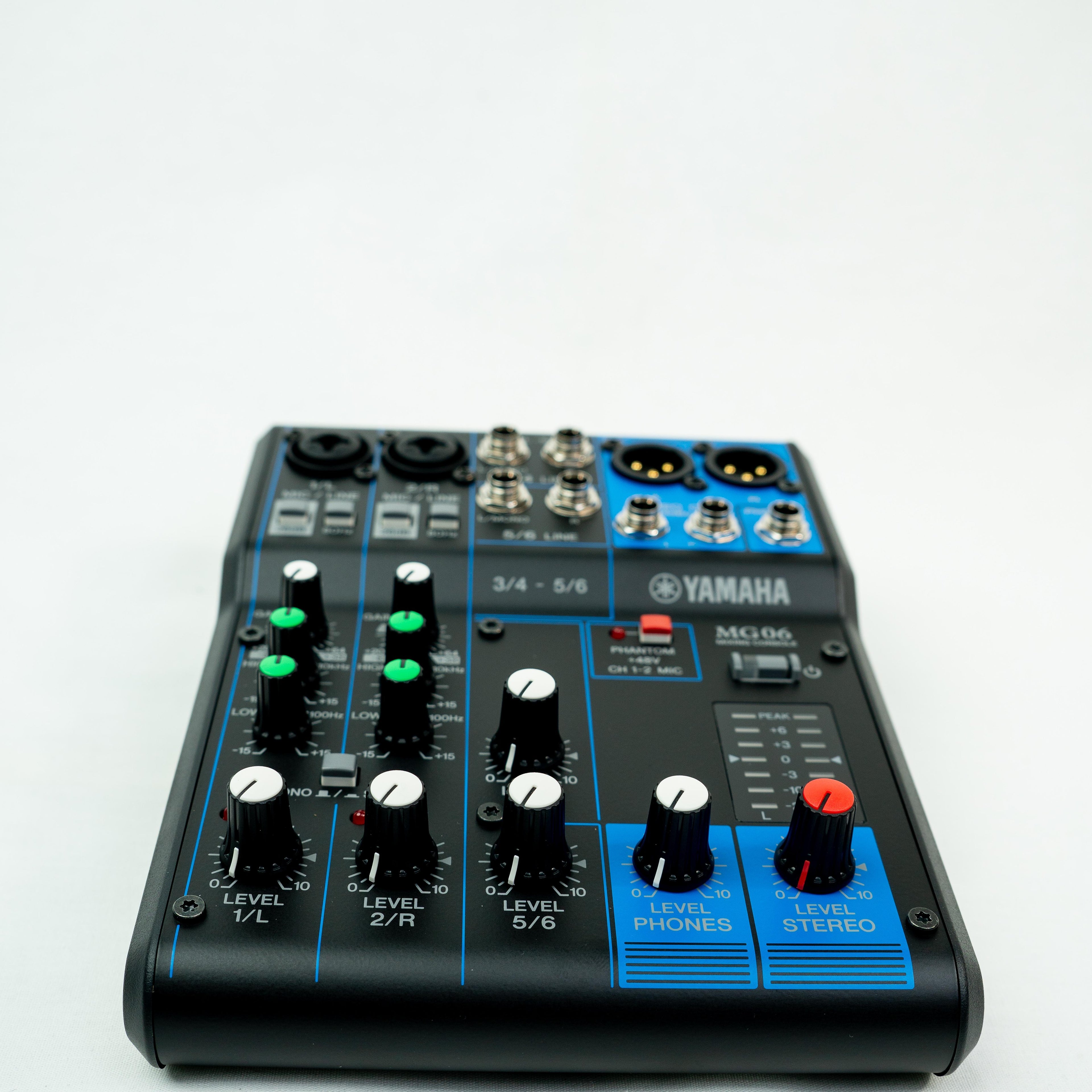 CONSOLA PASIVA YAMAHA 6C