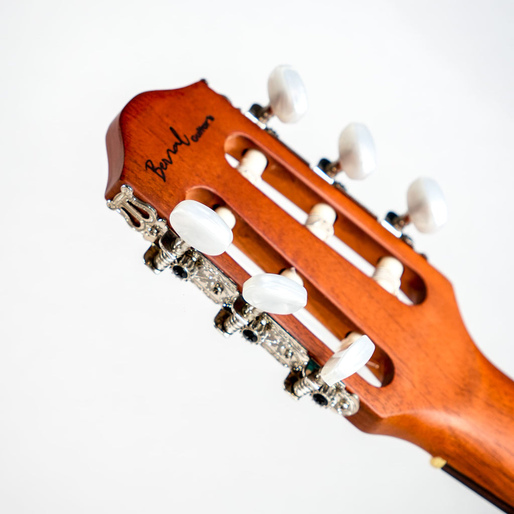 GUITARRA CUERDAS DE NYLON SILENT BERNAL MARRON