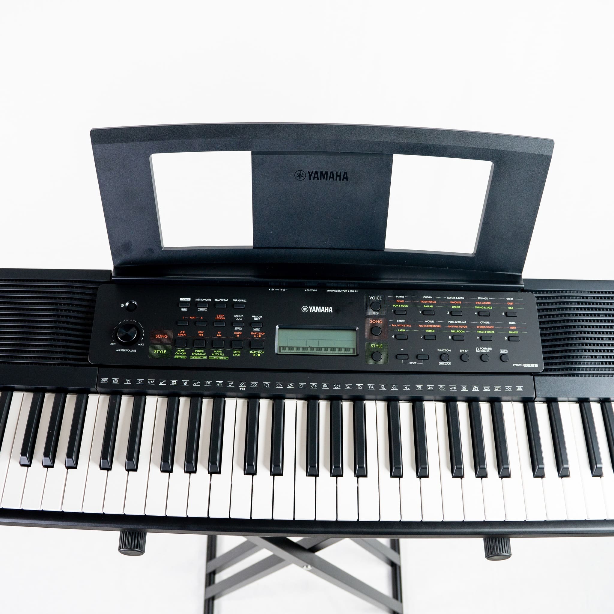 TECLADO YAMAHA PSR-E283