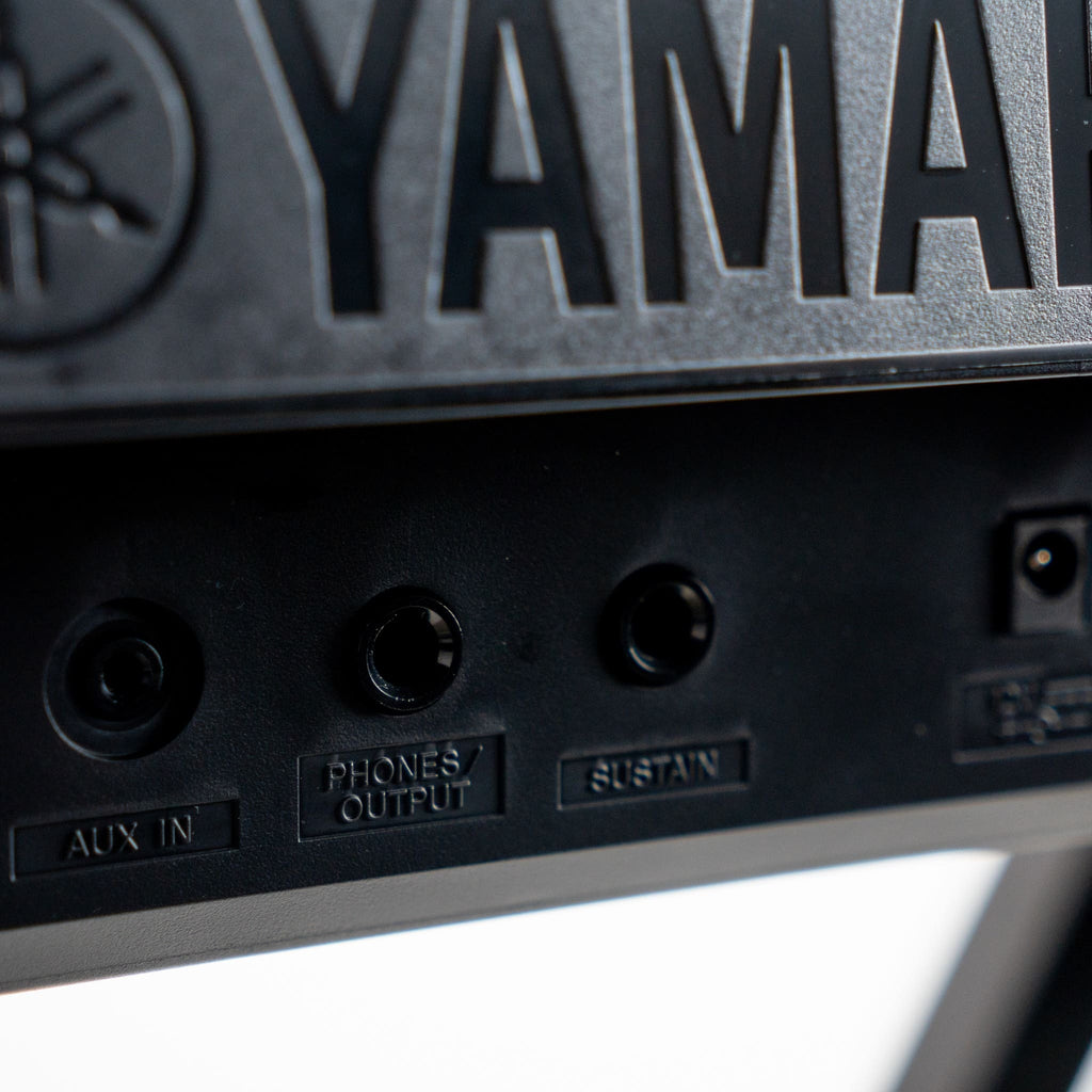 TECLADO YAMAHA PSR-E283