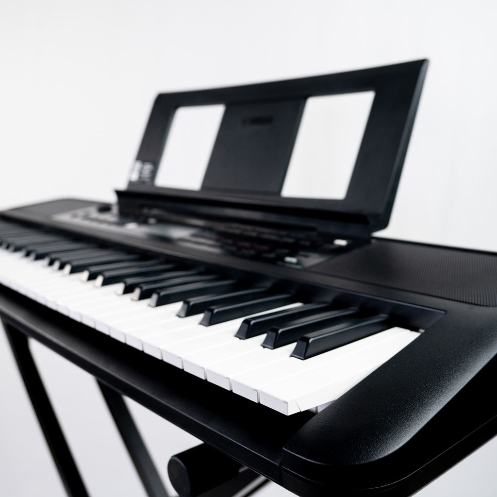 TECLADO YAMAHA PSR-E383