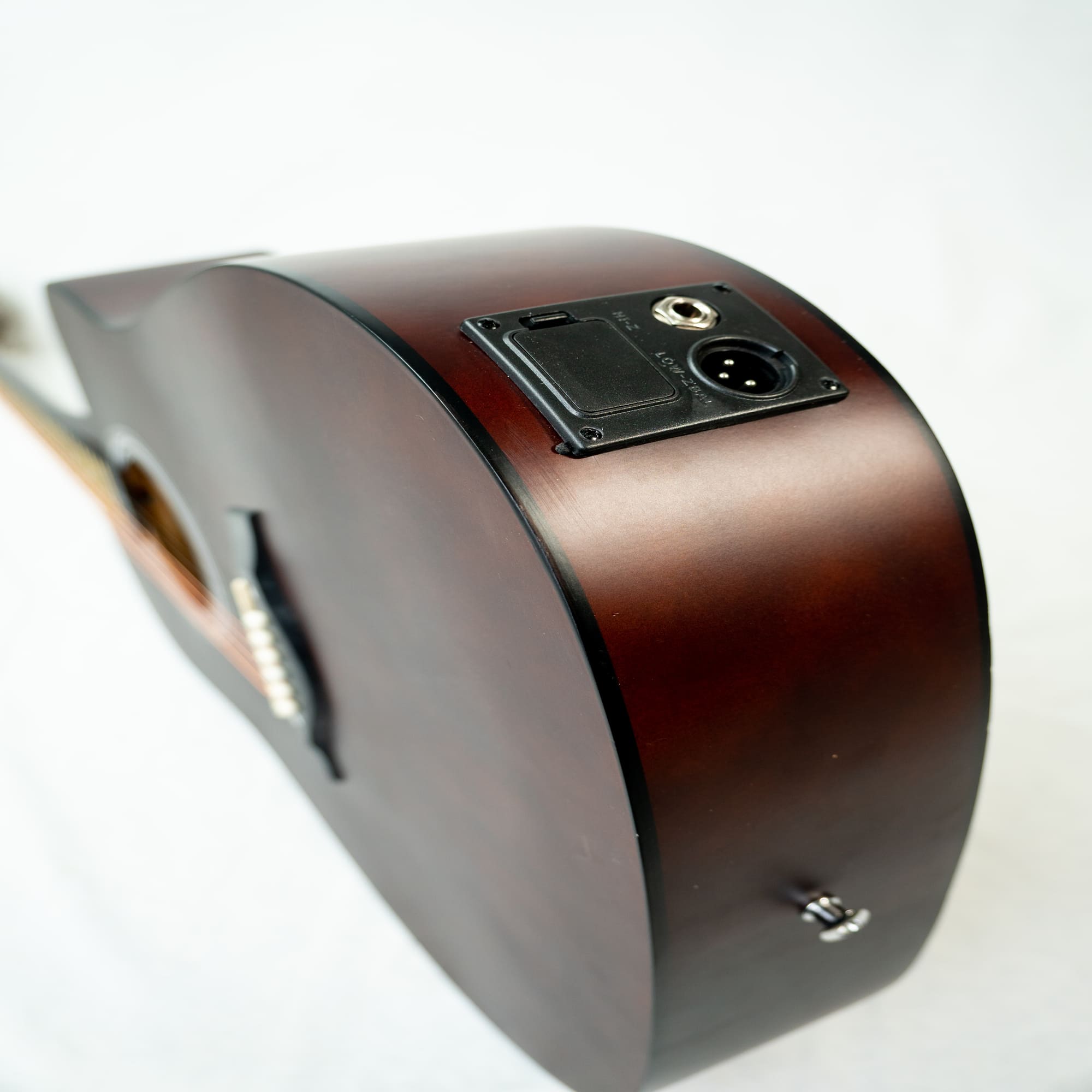 PRE AMPLIFICADOR DE 5 BANDAS ACTIVO C/XLR GSW